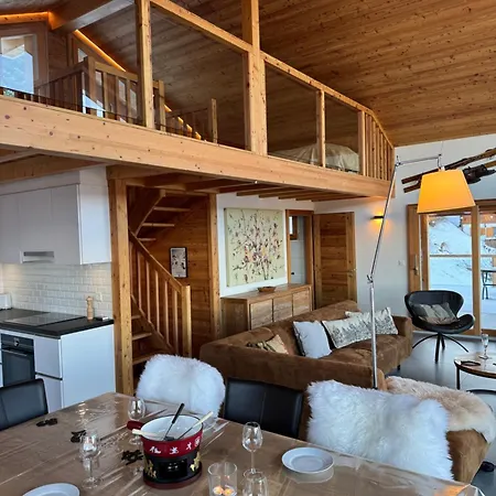 Chalé Swiss Feniks By Jolidi *