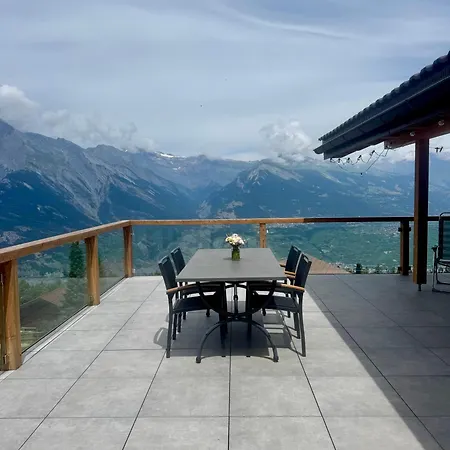 Chalé Swiss Feniks By Jolidi