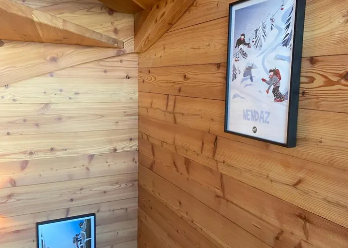 Swiss Feniks By Jolidi